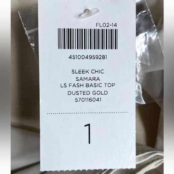 NWT- SLEEK CHIC SAMARA TOP by Chico’s Size 1 3/4 Button Up Dusted Gold LS - Picture 9 of 9